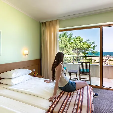 Jeravi Hotel Słoneczny Brzeg