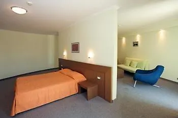 Jeravi - Hotel 4*