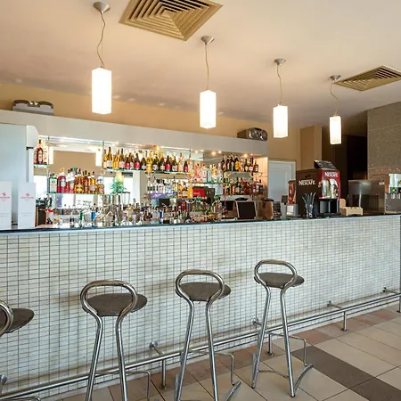Hotel Jeravi 4*